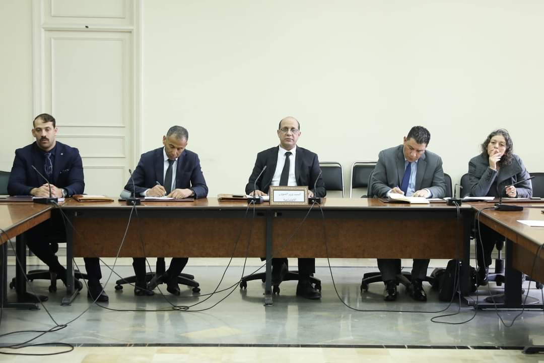 البرلمان..الاستماع الى ممثلي وزارة الاقتصاد ووزير الشؤون الاجتماعية 