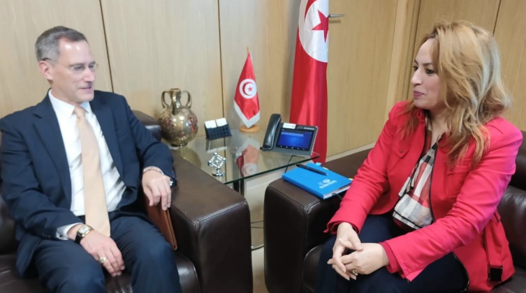 وزيرة الإقتصاد وسفير امريكا بتونس يؤكدان على الإرادة المشتركة لمزيد توطيد العلاقات الإقتصادية