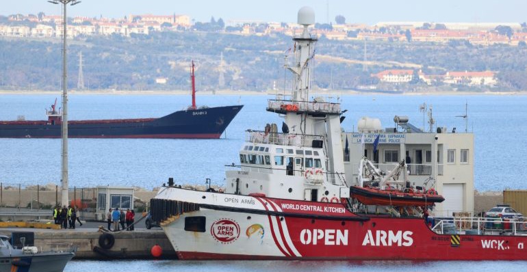 سفينة مُساعدات تعود إلى قبرص بعد مقتل مُوظفي إغاثة في غزة