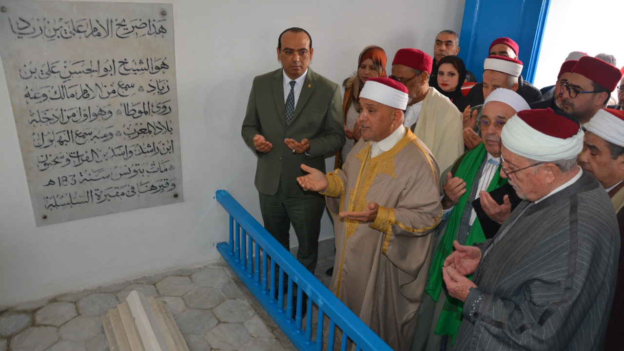 وعاد الدرّ إلى معدنه