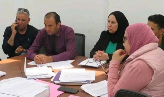 بلدية منزل بورقيبة : النظر في الأعتراض على القائمات الأولية للمنتفعين بنقاط البيع في سوق الخضر و الغلال