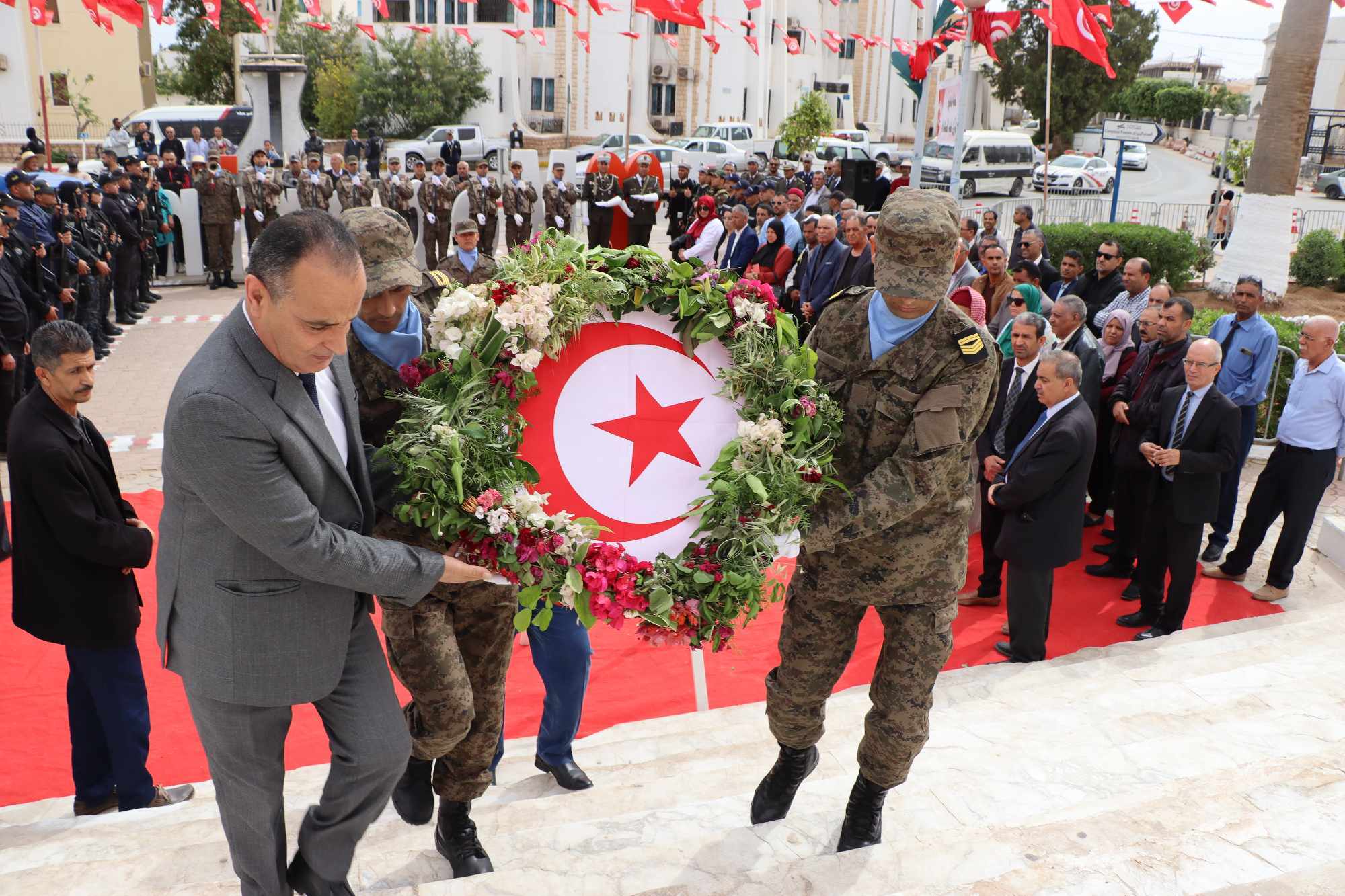 اثر موكب الإحتفال بعيد الشهداء/والي مدنين: "الوطن الذي لا يحتفل بهذه القيم ولا يعليها وطن ايل للاندثار"