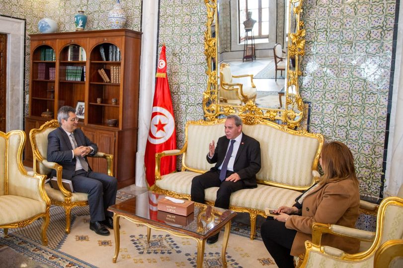 دور المؤسسات البنكية والمالية في النهوض بالاقتصاد الوطني محور لقاء رئيس الحكومة برئيس المجلس البنكي والمالي 
