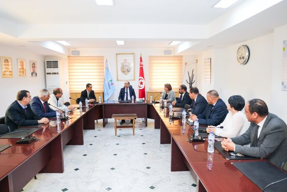 خلال زيارته مقر "الكنام".. مالك الزاهي يدعو الى توحيد منظومة العلاج لكافة المواطنين دون تمييز