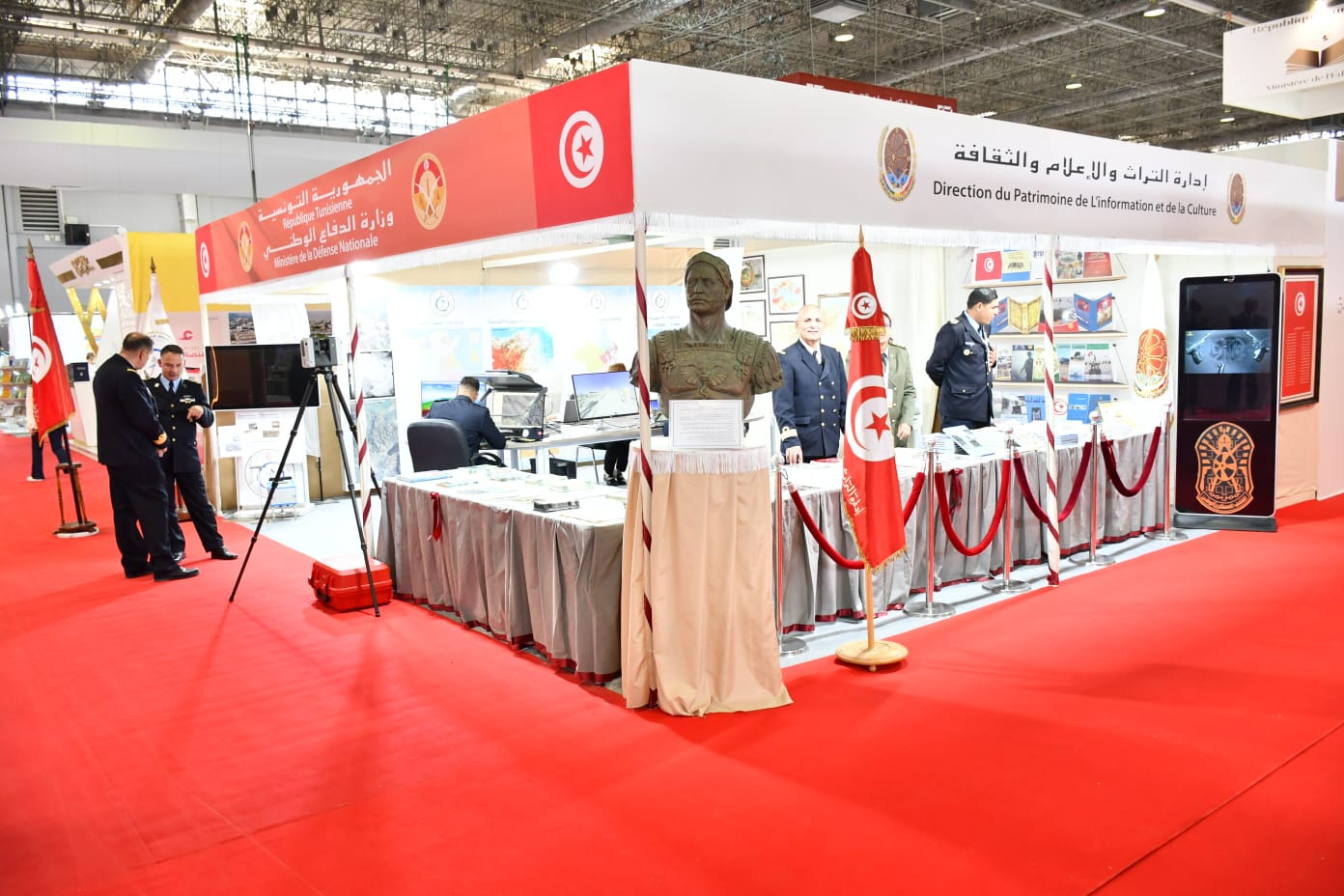 معرض تونس الدولي للكتاب..  وزارة الدفاع الوطني تعرض أحدث إصداراتها في مجال التراث العسكري