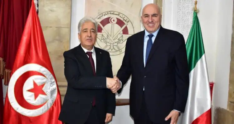 وزير الدفاع الإيطالي في تونس..   التعاون بين البلدين أولوية وجزء من العمل الذي تنفذه إيطاليا وفق خطة "ماتي"
