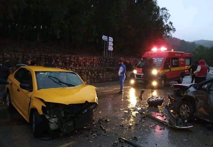  عين دراهم ..3 اصابات في حادث مرور 