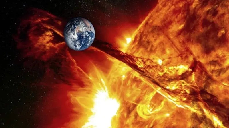 ظاهرة تعود بعد 21 عاما..  عاصفة مغناطيسية تتسبب في انفجارات شمسية