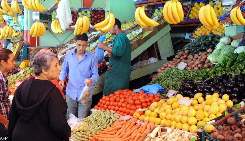 ممارسات تعمق معاناة جيب المواطن..   تفاقم ظاهرة انفلات الأسعار وعدم إشهارها؟