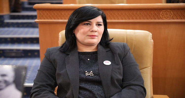 هيئة الدفاع عن عبير موسي : لا لجمع التزكيات البرلمانية..والحل في التزكيات الشعبية