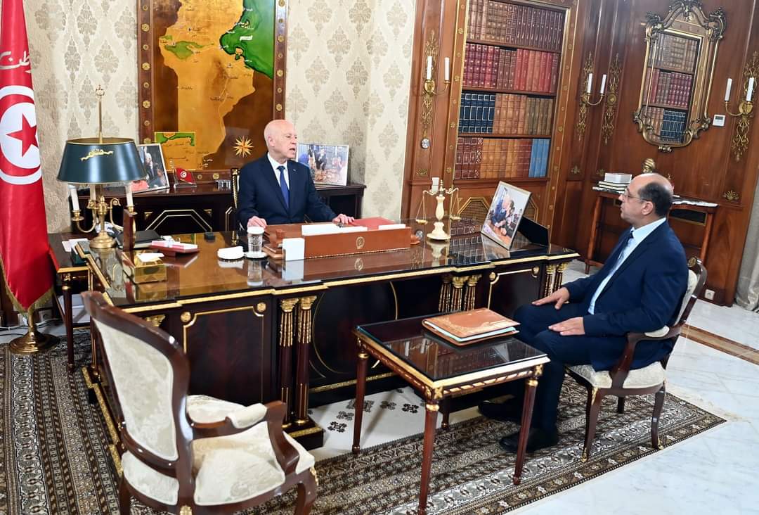 خلال لقائه وزير الشؤون الاجتماعية /سعيد: يجب الإسراع في تسوية أوضاع عمال الحضائر و المتعاقدين