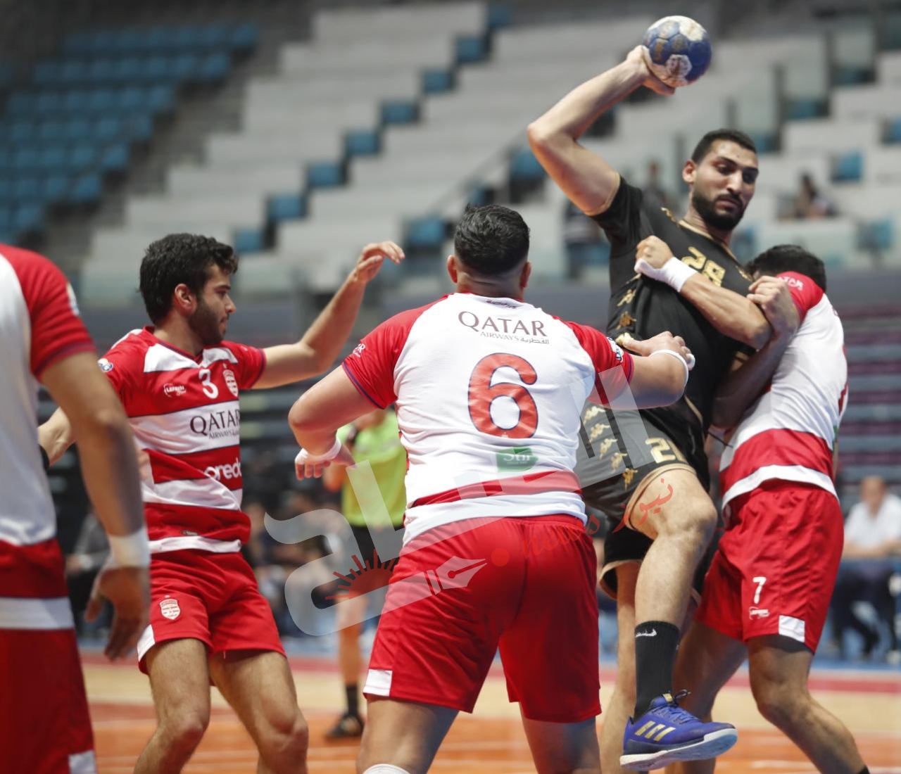 بطولة كرة اليد: جماهير الافريقي تتسبب في إيقاف الدربي