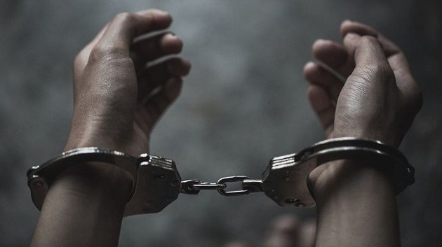 منوبة..الاحتفاظ بصاحب مسلخ عشوائي يشتبه في إلقائه فواضل ذبح الدجاج في مسار قنال