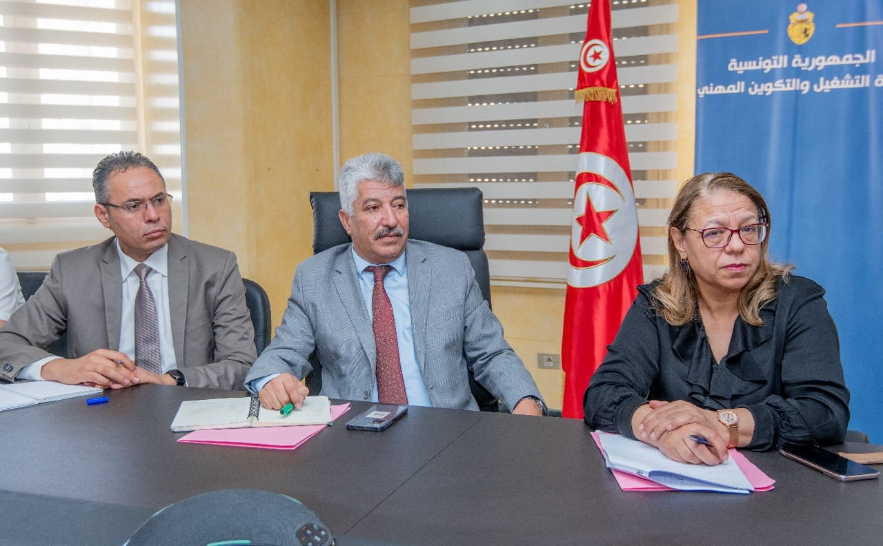 مشروع دليل مرافقة الشركات الأهلية محور جلسة عمل بوزارة التشغيل