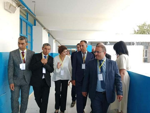 صور /مواكبة وزيرة التربية لانطلاق إمتحان الباكالوريا بالمعهد الثانوي المنزه السادس بأريانة