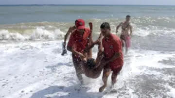  مع انطلاق موسم الصيف..   الشواطئ تبتلع 6 مصطافين في 10 أيام