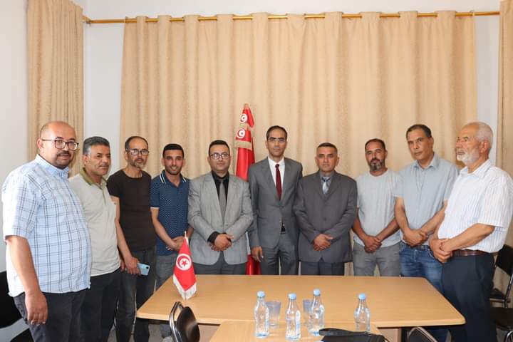 تنصيب معتمدا جديدا في معتمدية عين جلولة تنصيب معتمدا جديدا في معتمدية عين جلولة