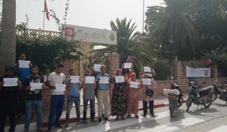 بوعرقوب ..وقفة إحتجاجية لأهالي بوعلي للمطالبة باعادة الماء الصالح للشراب