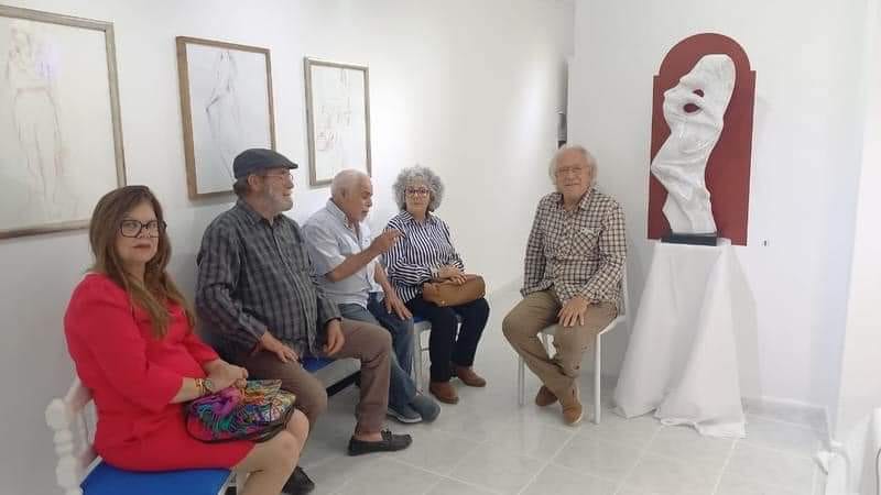 يضم عشرات المجسمات من مختلف الأحجام..   "Genèse sculpturale" لشيخ النحاتين بفضاء صلاح الدين بسيدي بوسعيد