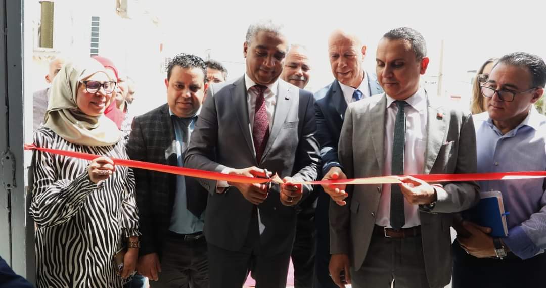 وزير الشباب والرياضة يدشن دار الشباب حمّام الأنف
