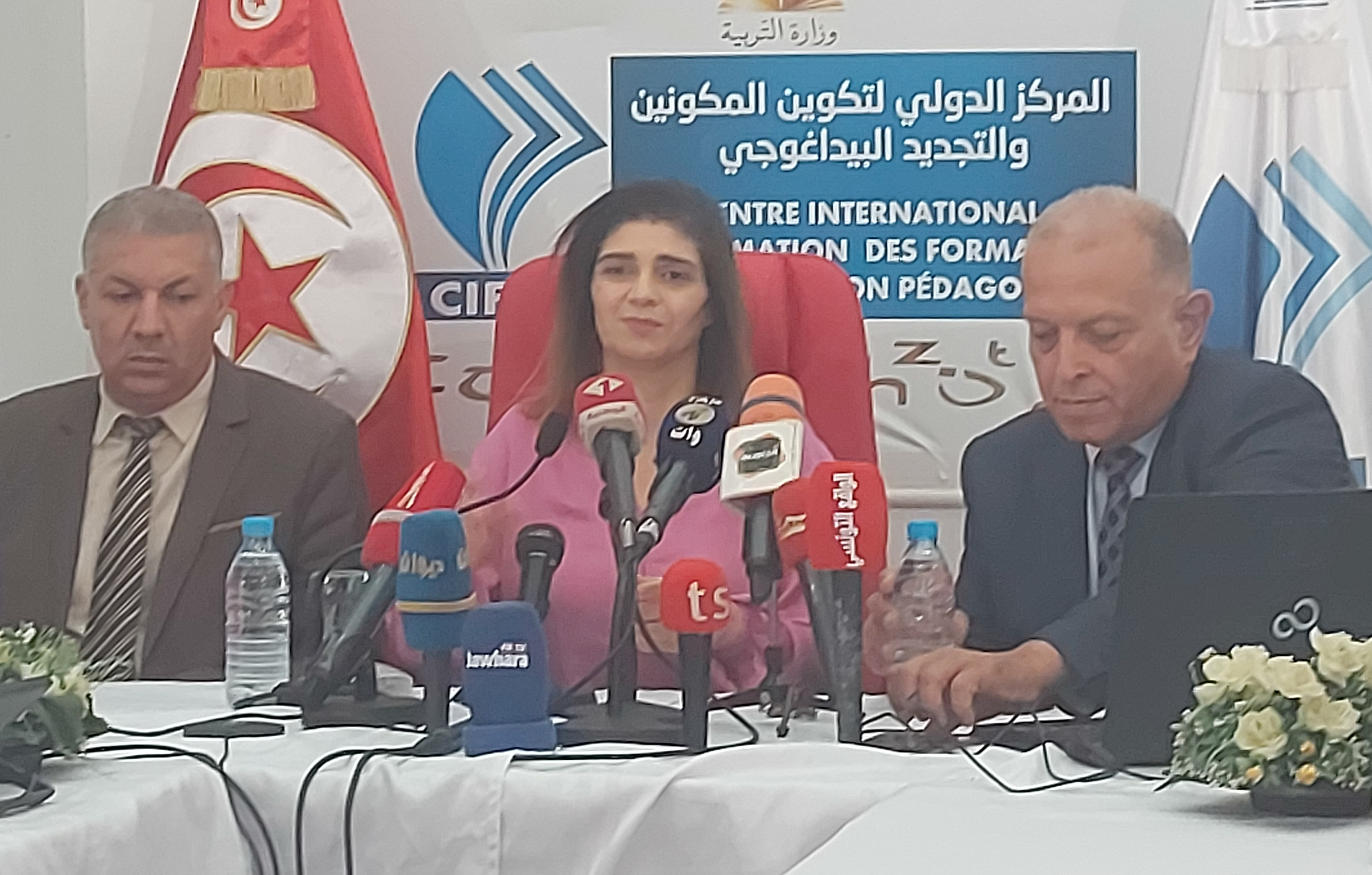 وزيرة التربية في ندوة صحفية:  هذه رسالتي للمؤجلين في الباكالوريا.. ومطلوب حلّ لشعبتي الاقتصاد والتصرف والآداب.