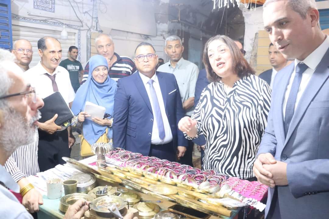 وزيرا التجارة والسياحة: الدولة حريصة على حماية المنتوج التونسي وتشجيع الحرفيين