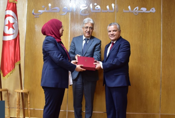 اختتام الدورة 41 لمعهد الدفاع الوطني