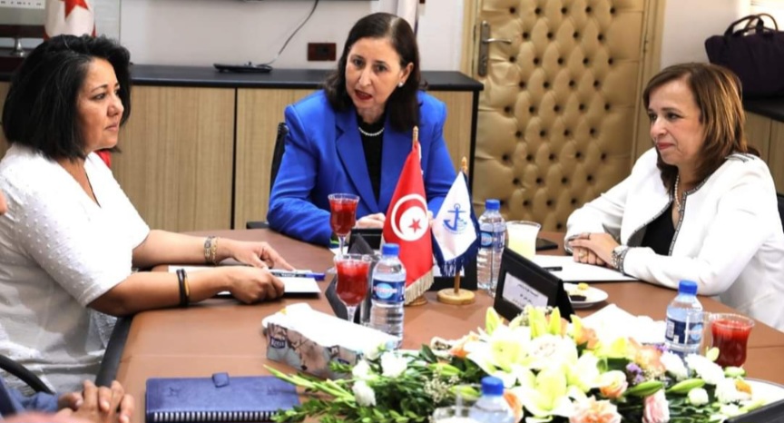  تنصيب خولة بالأخضر رئيسا مديرا عاما جديدا لديوان البحرية التجارية والموانئ