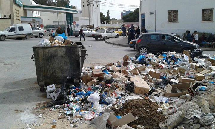 مطالب بإعلان حالة طوارئ بيئية..   خيارات مكافحة تراكم الفضلات "تنقل" التلوث من مكان إلى آخر !