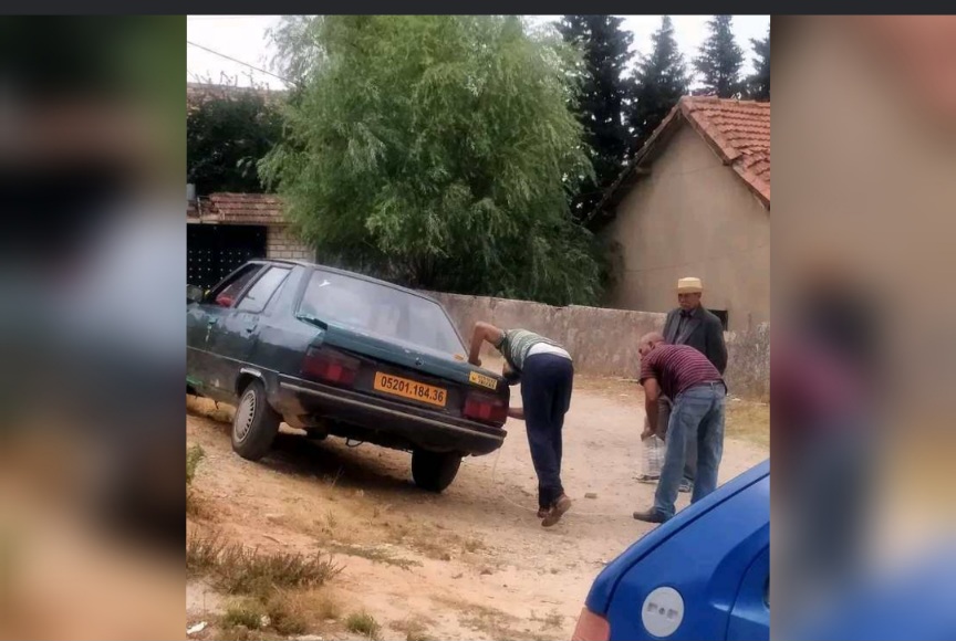 جندوبة ..ظاهرة تفريغ المحروقات بالأحياء خطر يهدد السكان جندوبة ..ظاهرة تفريغ المحروقات بالأحياء خطر يهدد السكان