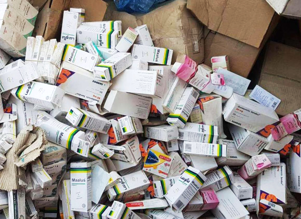 من بينها أدوية القلب ..الدم و"البروستات"..   تهريب الأدوية أزمة " تبحث" عن علاج