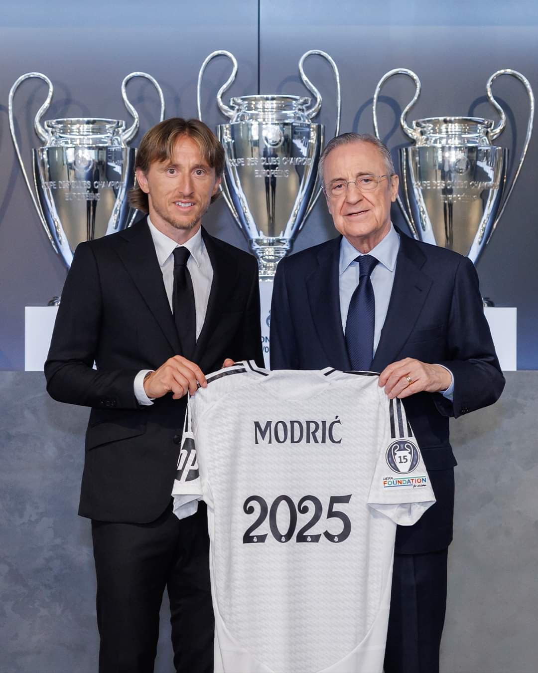 ريال مدريد يجدّد عقد لوكا مودريتش 