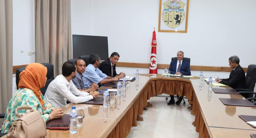 وزير الشؤون الاجتماعية يأذن باتخاذ الإجراءات الضرورية لانطلاق عمل تعاونية أعوان الوزارة
