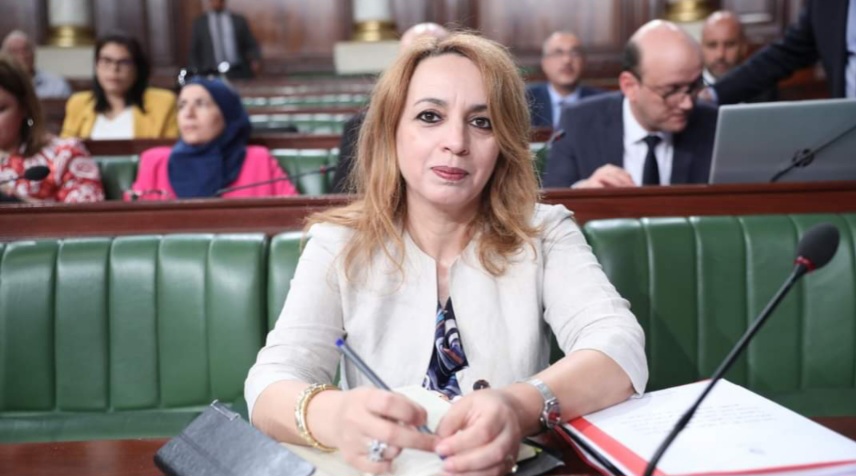 وزيرة الإقتصاد: تونس ليست في أزمة مالية بقدر ما انها في أزمة إقتصادية هيكلية منذ سنوات 