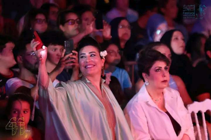 بسبب مواقفها من فلسطين.. تنديد بحضور الإعلامية الكويتية فجر السعيد بمهرجان بنزرت الدولي  