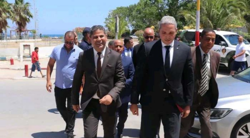 وزير السياحة يعاين الوضع البيئي بولاية جندوبة وزير السياحة يعاين الوضع البيئي بولاية جندوبة