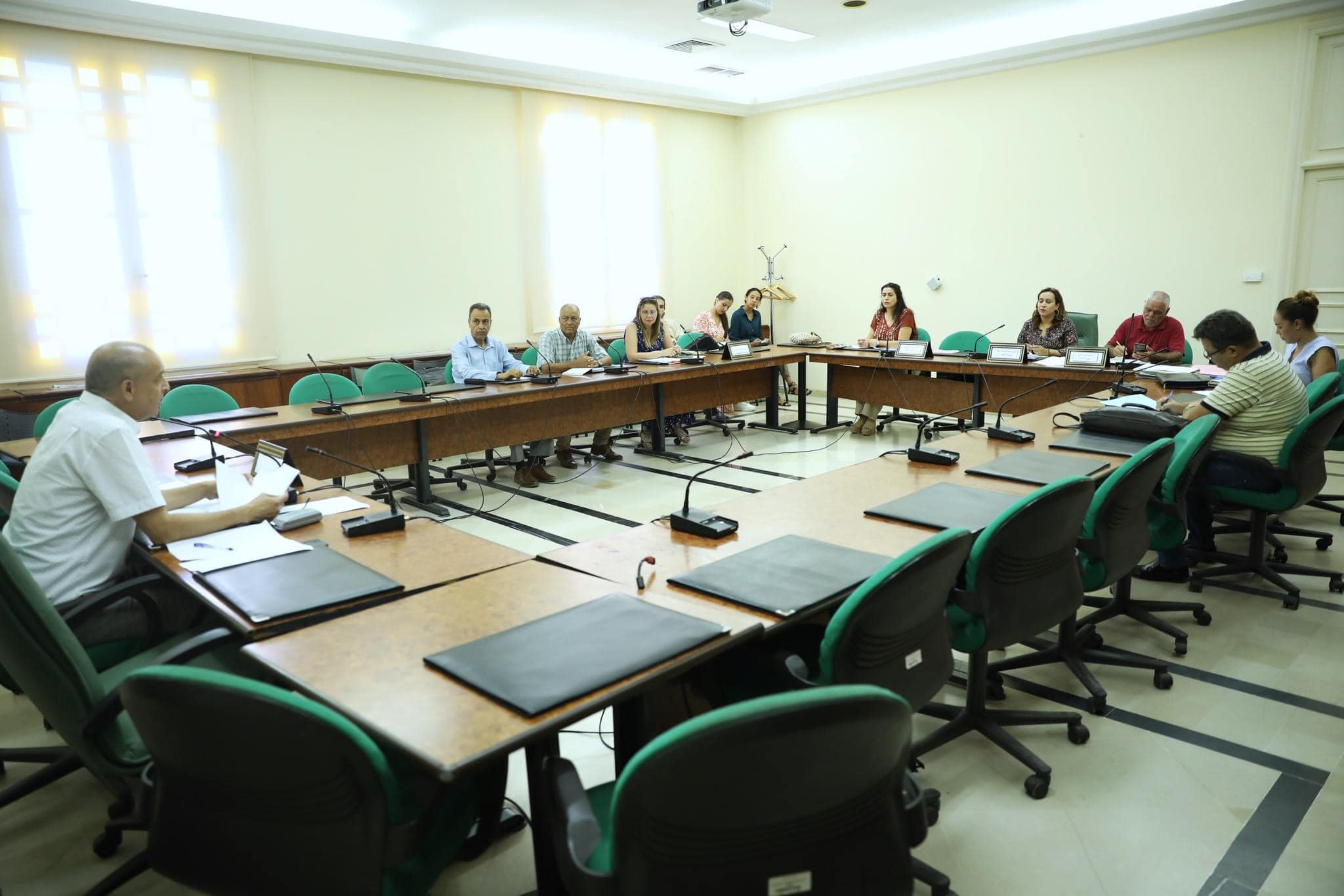 حثت على حياد هيئة الانتخابات..  لجنة الحقوق والحريات بالبرلمان تدعو جميع الجهات للتثبت من وجود تضييقات على المترشحين للانتخابات