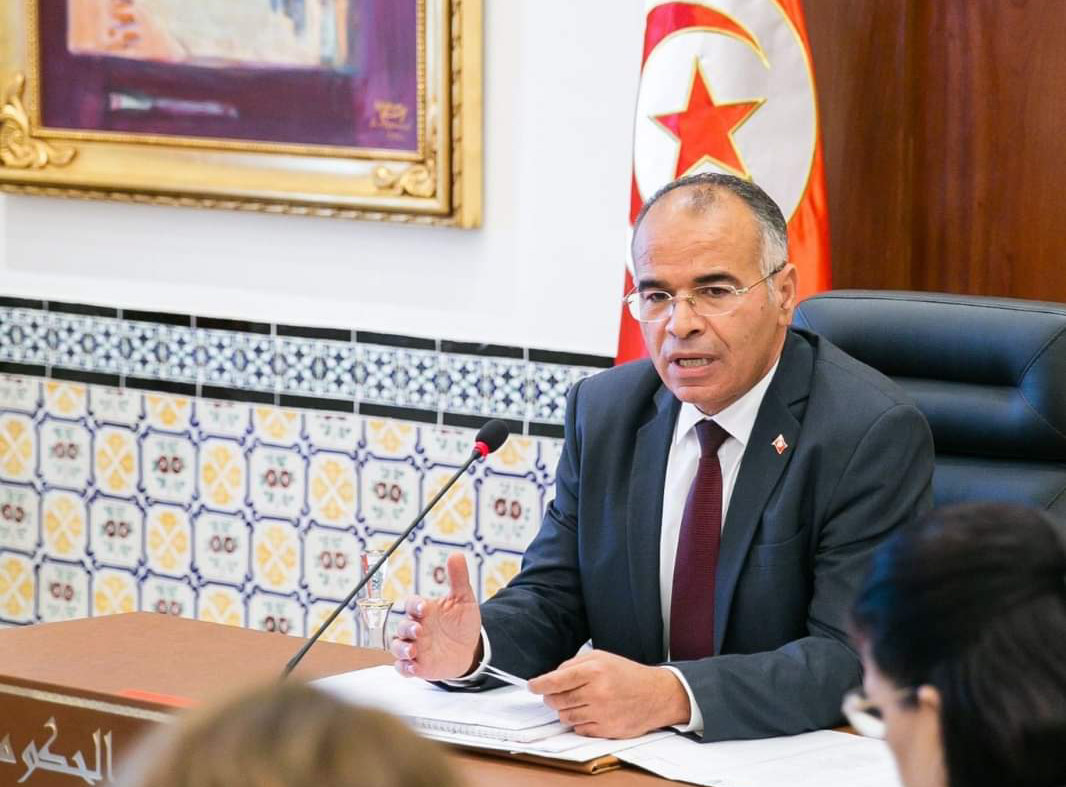 رئيس الحكومة ياذن بإجراء جرد شامل للإشكاليات التي تحول دون إنجاز المشاريع الاستثمارية