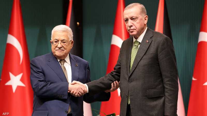 محمود عباس يبحث مع أردوغان وقف إطلاق النا.ر في غز.ة
