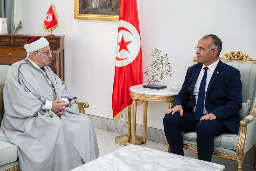 رئيس الحكومة يلتقي مفتي الجمهورية التونسية