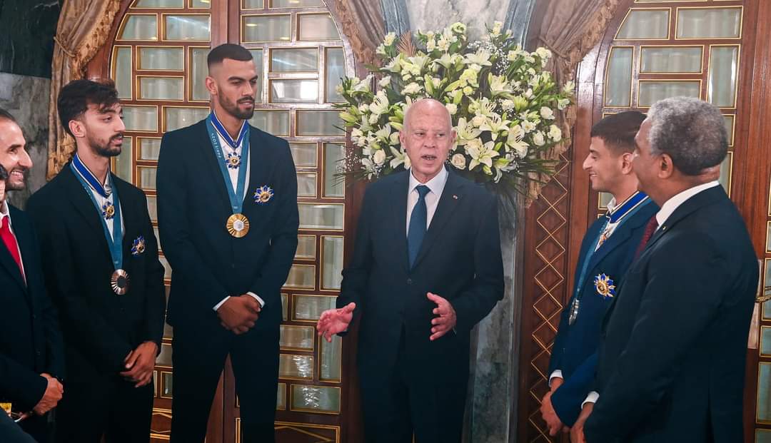 رئيس الجمهورية يسند الصنف الأول من الوسام الوطني للمتميزين في الألعاب الأولمبية الأخيرة