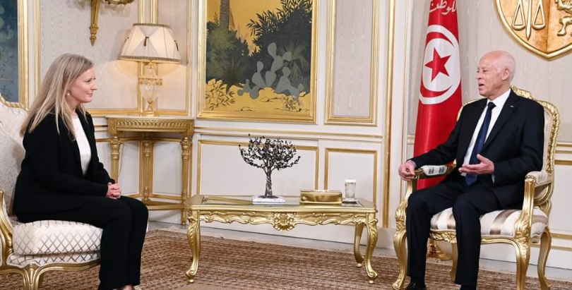 بمناسبة انتهاء مهامها.. رئيس الجمهورية يستقبل سفيرة المملكة المتّحدة لبريطانيا وإيرلندا الشمالية بتونس