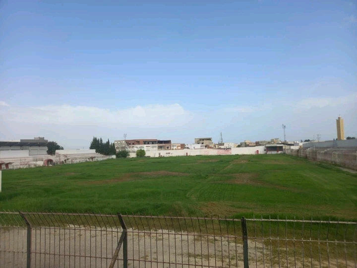 النجم الخلادي .. تأخر صيانة الملعب و لا بوادر لانطلاق التحضيرات للموسم الجديد النجم الخلادي .. تأخر صيانة الملعب و لا بوادر لانطلاق التحضيرات للموسم الجديد