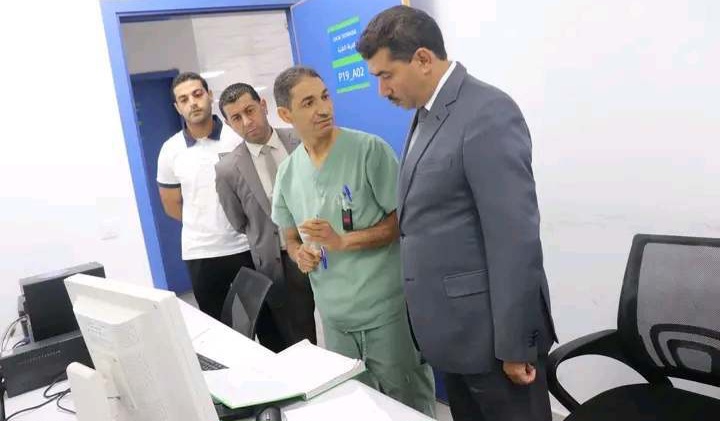 والي جندوبة في زيارة إلى المستشفى الجهوي والي جندوبة في زيارة إلى المستشفى الجهوي