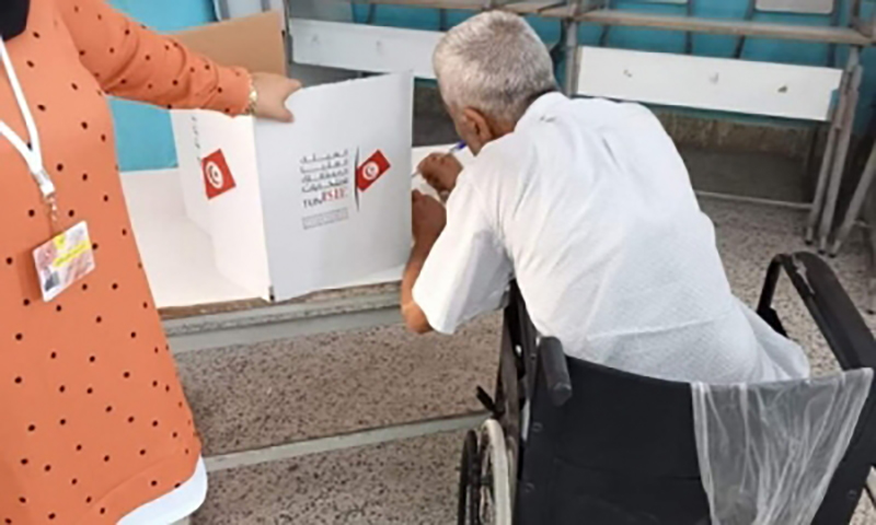   ذوو  الإعاقة في الحملة الانتخابية..   تجاهل.. هل تتداركه الهيئة والمترشحون؟