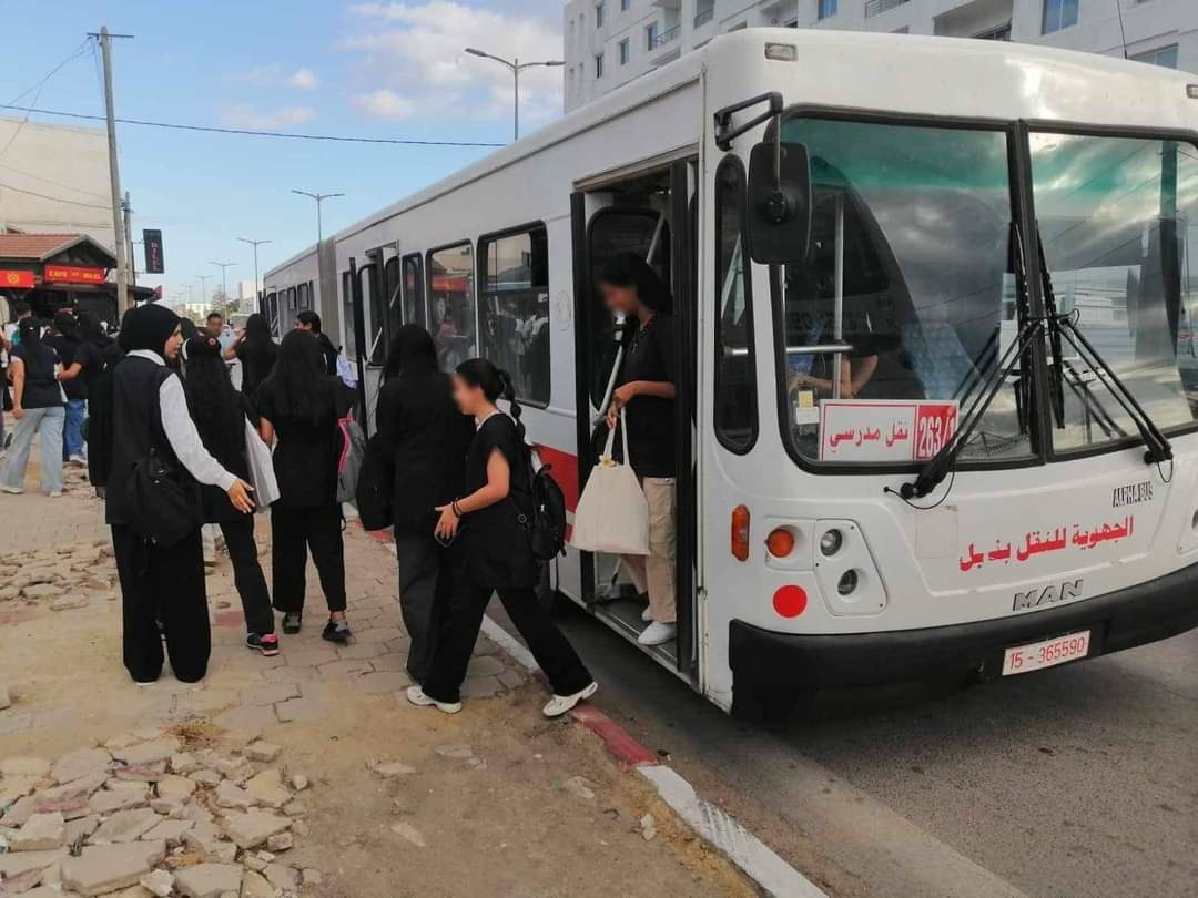 نقص في الأسطول.. وتلاميذ يدفعون الثمن .. النقل المدرسي معضلة مزمنة !!