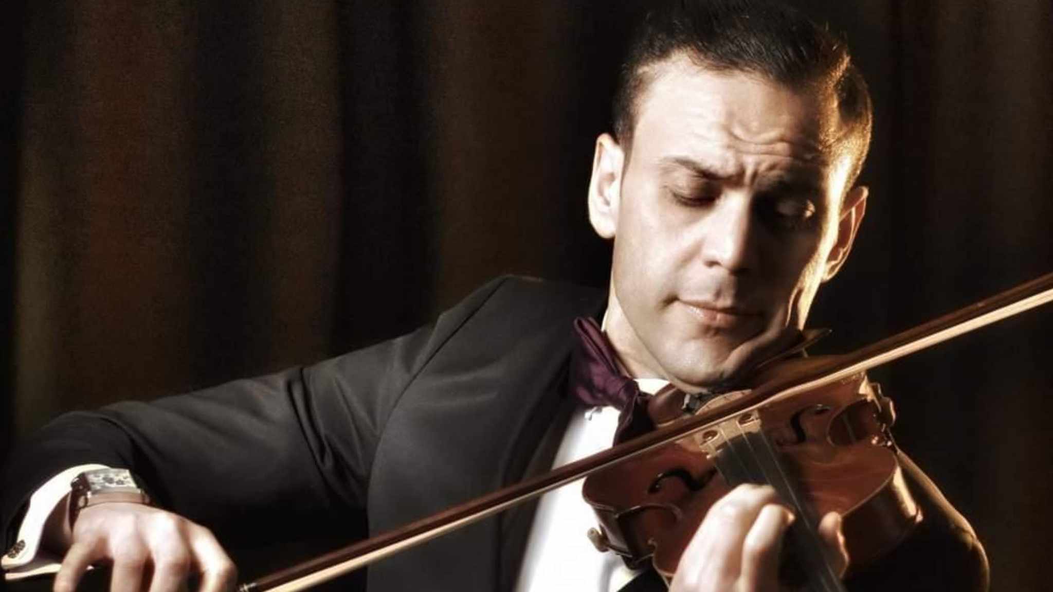 الموسيقار محمد الأسود لـ "الصباح":  التوق إلى العالمية وراء استقراري بفرنسا.. وهذه أسباب تراجع الأغنية التونسية