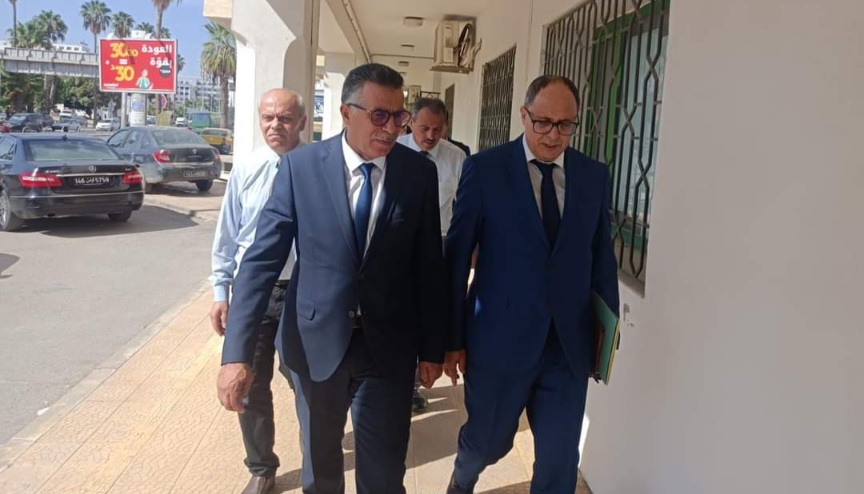  وزير أملاك الدولة يؤكد ضرورة حسن توظيف العقار الدولي وترشيد التصرّف فيه