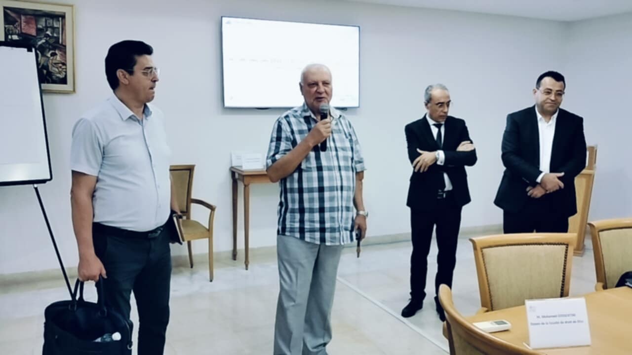 غرفة الصناعة والتجارب لصفاقس … حصة تكوينية حول “قانون الشيكات الجديد” غرفة الصناعة والتجارب لصفاقس … حصة تكوينية حول “قانون الشيكات الجديد”