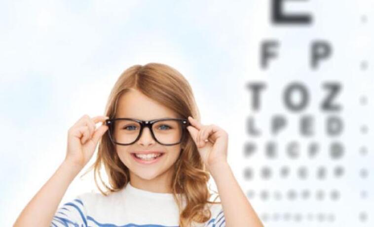 الدكتورة آمال الشابي رئيسة قسم طب العيون بمعهد الهادي الرايس لـ"الصباح":  ارتفاع عدد الأطفال المصابين بنقص النظر.. وغياب ثقافة التقصي المبكر..